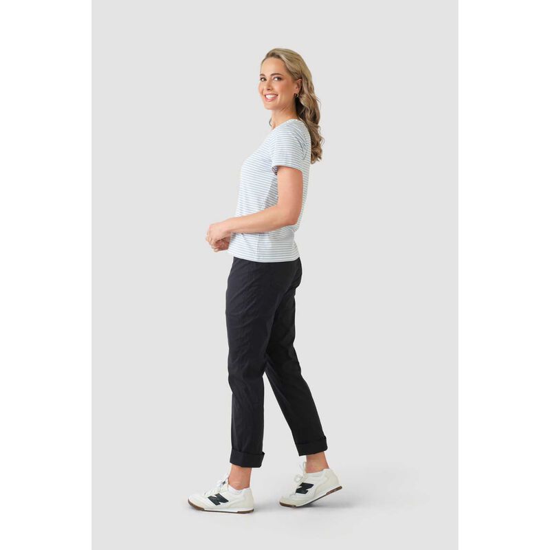B Essentials Short Sleeve Tee image number 7